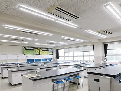 Anti-glare lighting for schools