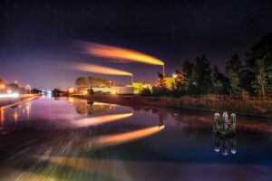 High-Intensity LED Marine Searchlight Application