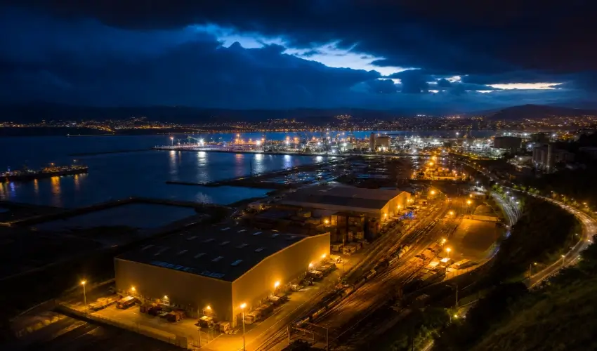 Best LED Flood Lights for Coastal Port Applications