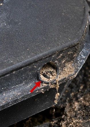 Blocked Drainage Holes
and Water-Management
Problems