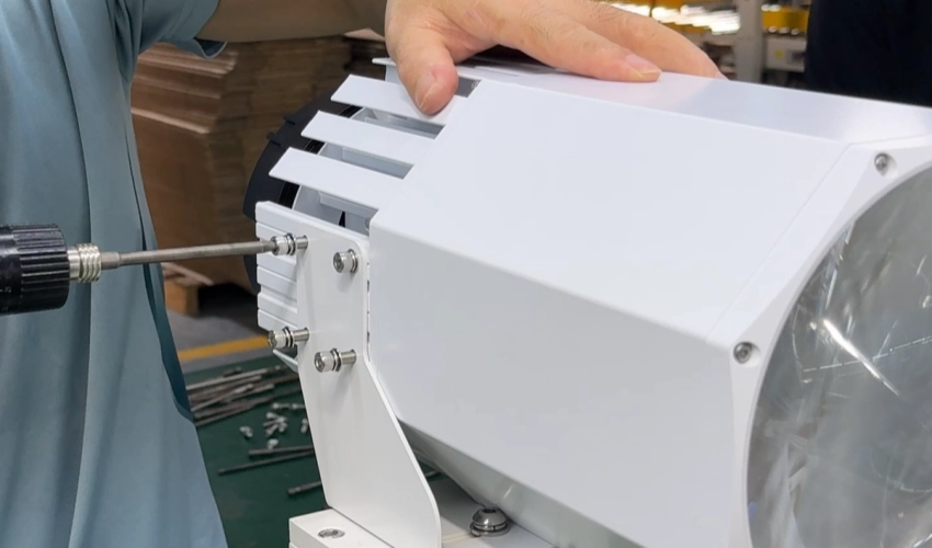 LED Searchlight Guide Installation, Operation and Maintenance
