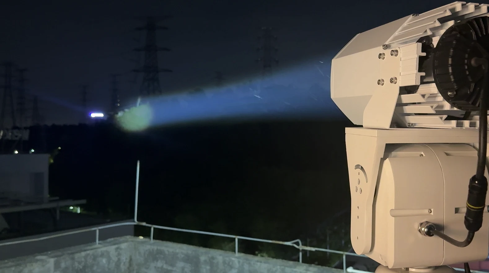 TUBU LED SearchlightsMountain Search and Rescue