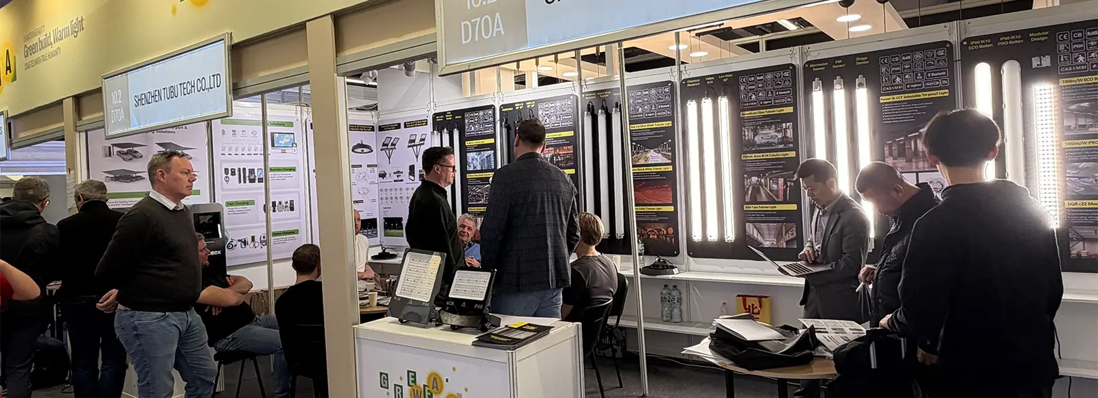 The TUBU team is engaging with customers at the exhibition booth02 The TUBU team is engaging with customers at the exhibition booth02